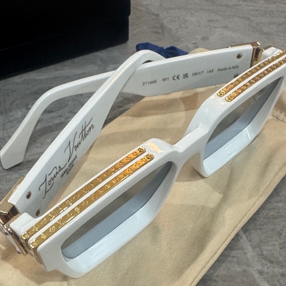 Louis Vuitton White and Gold Sunglasses - Picture 5 of 7